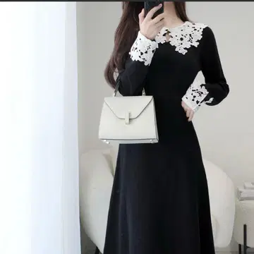 mily bilet 펄 사용 레이스 카라 니트 원피스