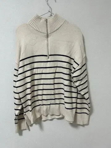 ZARA 하프 지퍼 니트