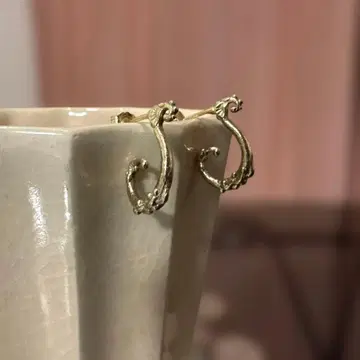 chie kirihara 실버~골드 코팅 양쪽 귀걸이