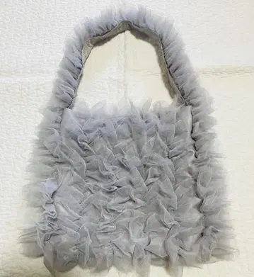 튤 프릴 백 라이트 그레이