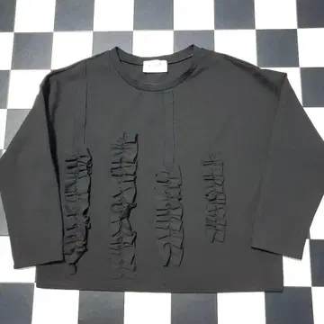 C yard 상의 블랙