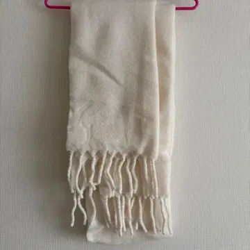 유니클로 화이트 수플레얀 챤키 스톨