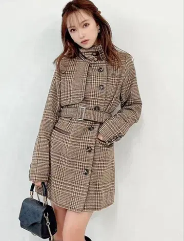 RESEXXY 체크 무늬 벨트 체스터 코트
