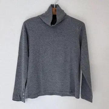 팔라스 팰리스 하이넥 스웨터