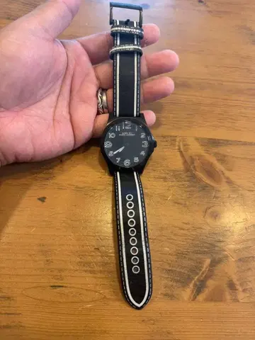 MARC BY MARC JACOBS 시계