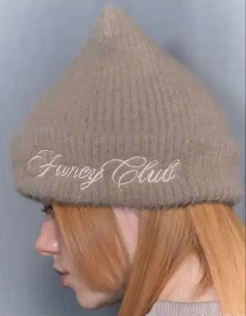 베이지 고양이 귀 니트 모자 Fancy Club