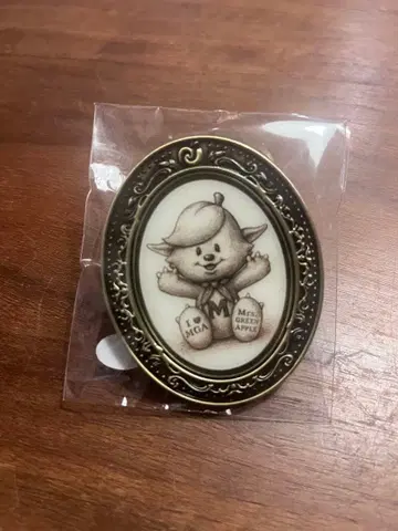 미세스 그린애플 메멜 핀 배지