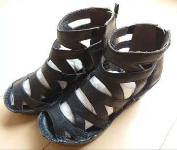 [ Hina Day Green ] 블랙 S 미사용 새상품 박스 포함