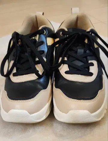 HIMIKO 블랙/베이지 스니커즈