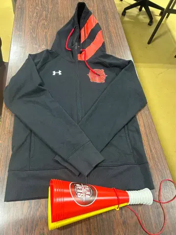 치바 제츠 언더아머 후드티 L 사이즈 메가폰 세트