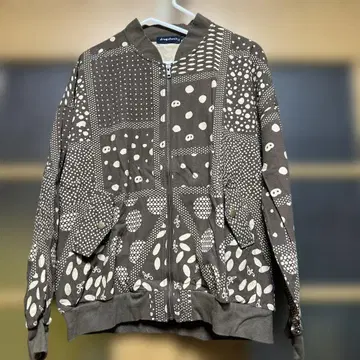 드럭스토어 점퍼