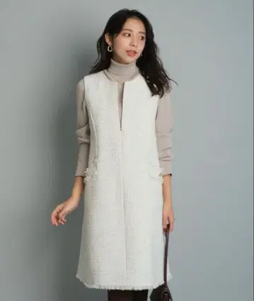 JUSGLITTY 저스길리티 라메 트위드 미니 점프 스커트