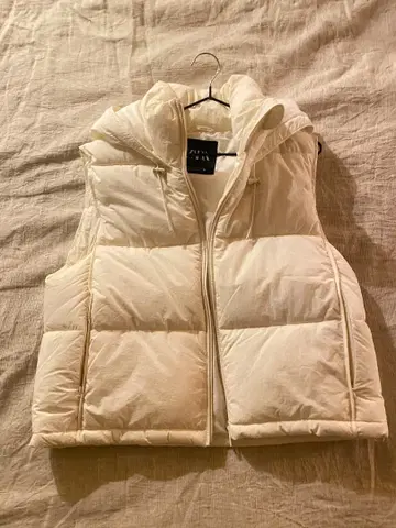 ZARA 후드 부착 다운 베스트 아이보리