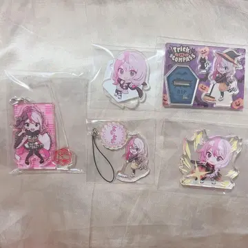 컴퍼스 메구메구 굿즈 아크릴 스탠드 컴퍼스 카페 아크피