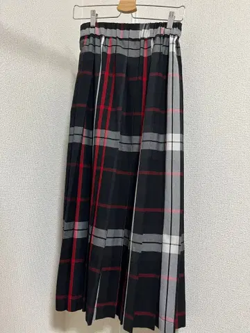 소니 라벨 어반 리서치 체크 플리츠 스커트