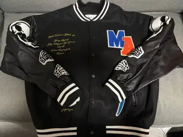 Black air 스컬 자수 바시티 자켓