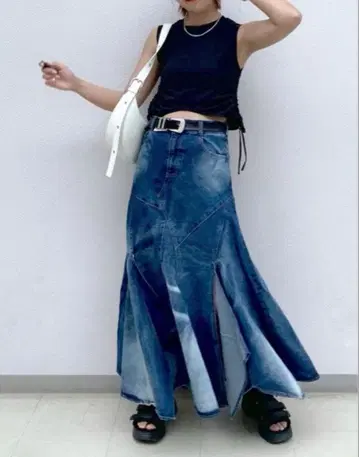 PAGE BOY 시어 블리치 데님 스커트