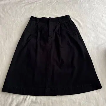 MHL. 마가렛호웰 블랙 스커트