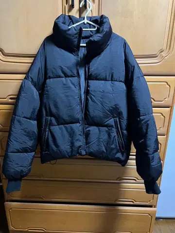 블랙 다운 자켓 숏 기장