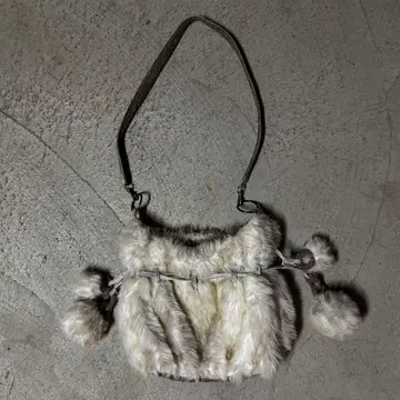 y2k 그런지 헤이세이 모리걸 퍼 숄더백 화이트