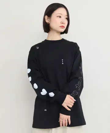 택 포함 새상품 iki - 헤비 천축 하트 프린트 긴팔 T