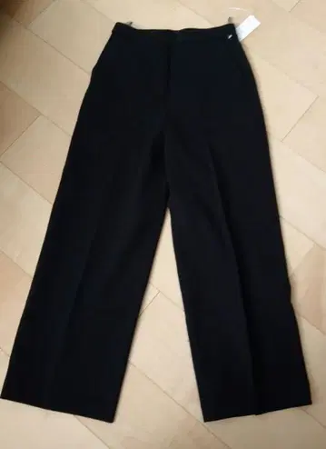 새상품 택 포함 MIYABI 센터 프레스 와이드 팬츠 블랙