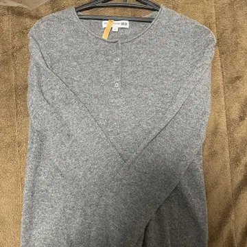 유니클로 이네스 스웨터