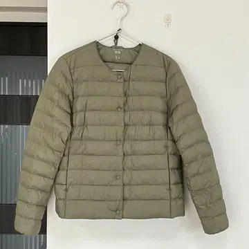 유니클로 퍼프테크 컴팩트 자켓 올리브 M