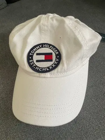 TOMMY HILFIGER 화이트 캡 미사용 택 포함