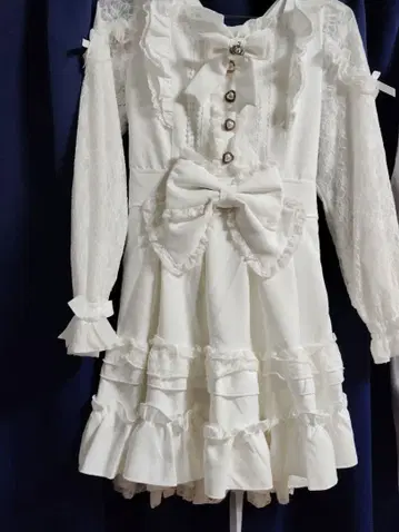 LIZLISA 티어드 리본 원피스