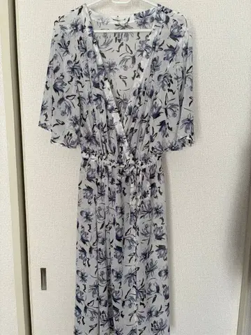 꽃무늬 롱 가운 원피스