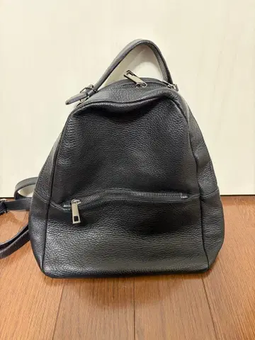 LAUR DIMAGGIO 백팩