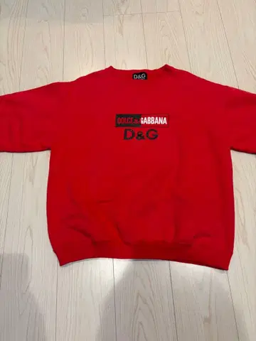 D&G 빨간색 트레이닝복 L 사이즈