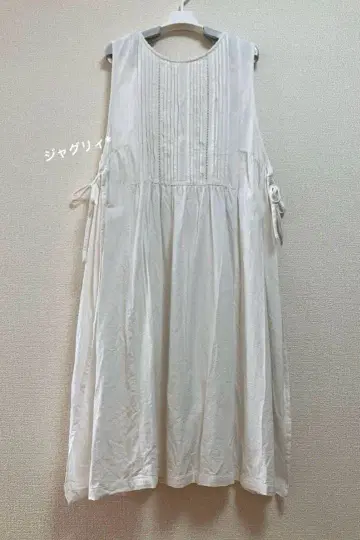 에이프런 원피스 사이드 열림 리본 화이트 레이어드