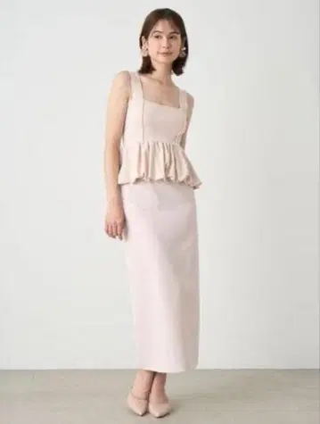 SNIDEL 스나이델 페플럼 뷔스티에 & I라인 스커트 세트 셋업