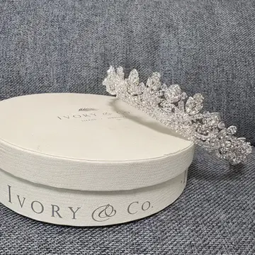 Ivory & Co. 플라워 모티브 티아라