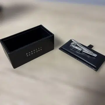 BARNEY'S NEW YORK 넥타이핀