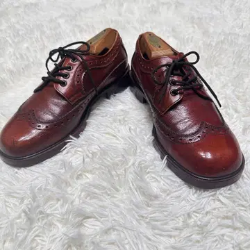 브라운 가죽 윙팁 슈즈