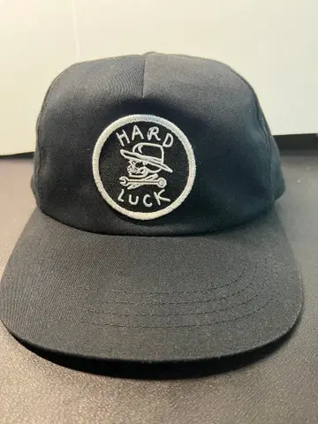 HARD LUCK 블랙 캡