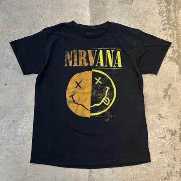 구제 의류 NIRVANA T셔츠 L사이즈 닐바나 밴드T