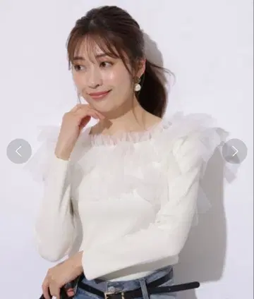 [ 새상품급 ] 아푸와이저 리셰*데콜테 튤 프릴 니트