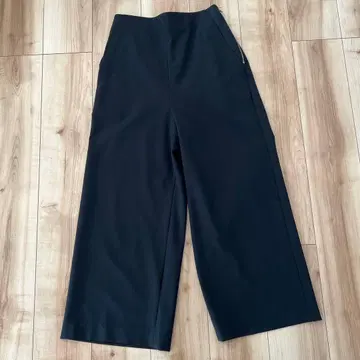 투모로우랜드 맥피 네이비 와이드 팬츠