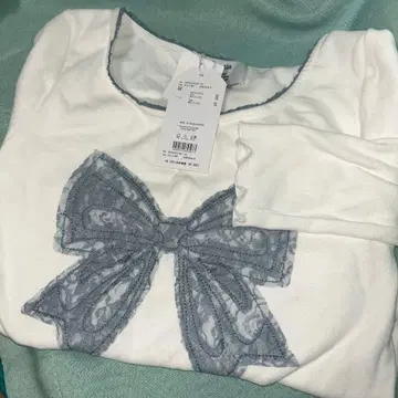 [미착용 새상품] jouetie 리본 상의 화이트