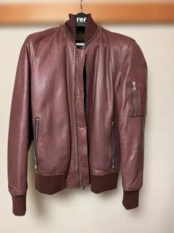 미사용 새상품 EMMETT 버건디 가죽 자켓