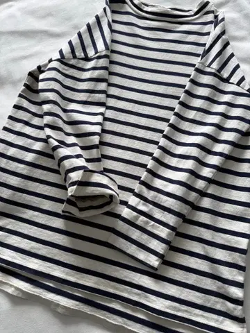 ADIEU TRISTESSE 보더 티셔츠