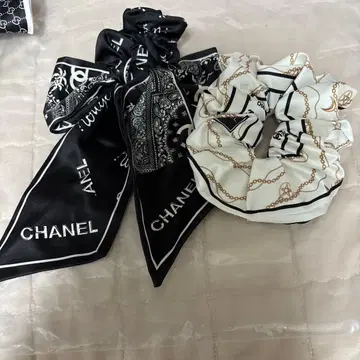 반다나풍 스크런치와 체인 패턴 스크런치 세트