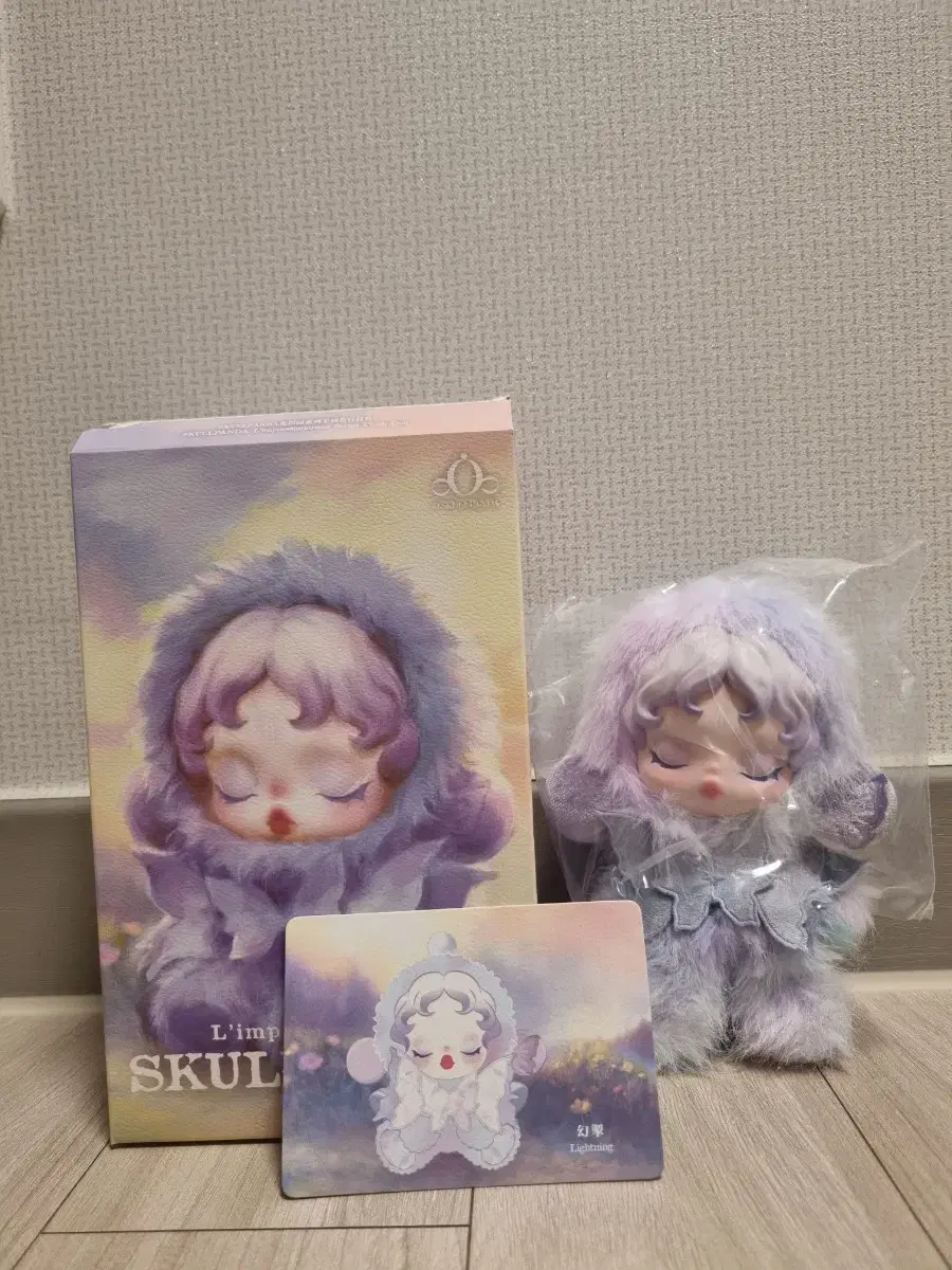 Below retail price) Pop Mart Skullpanda Light Jungwon lightning