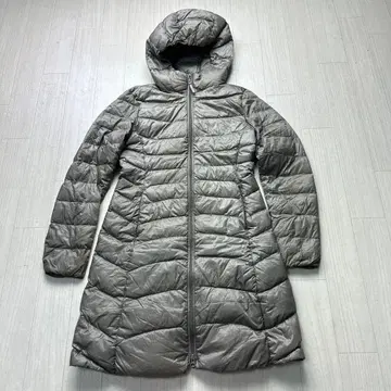 유니클로 울트라 라이트 다운 엑스트라 웜 후디드 코트 S 베이지