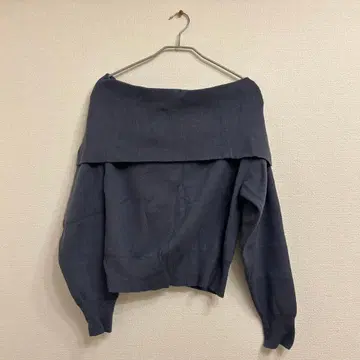 프레이 아이디 오프숄더 니트 스웨터