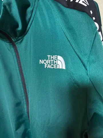 THE NORTH FACE 다크 그린 자켓